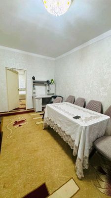 Yunsobod 8 kvartilda  qizlar uchun kvartira bor