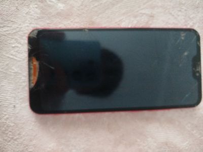 redmi 6 pro. 32 gb. aybi ekrani yonmay qolgan