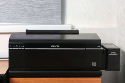 Epson L805 rangli printer sotiladi