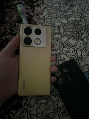 Infinix Note 40 Pro