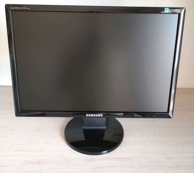 Монитор Samsung sync master 943 NWX 19", недорого