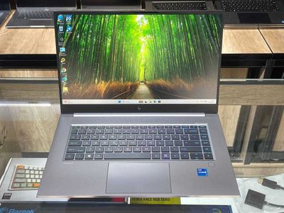 HP ZBook Studio 15 G8 Core i7-11800H ram 16 ssd 512 Quadro T1200 4гб