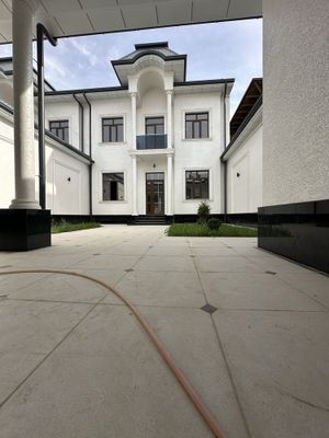 Продается 2.5соток 7хонали Коттедж Евродом, Хонобод Номданак махалля