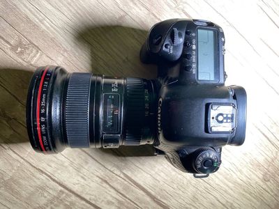 Canon Mark IV 1400$