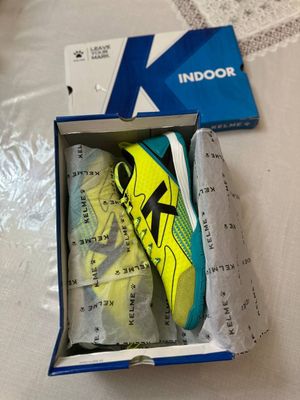 KELME Футзальная Обувь STILETTO INDOOR 42 размер производства Китайййй