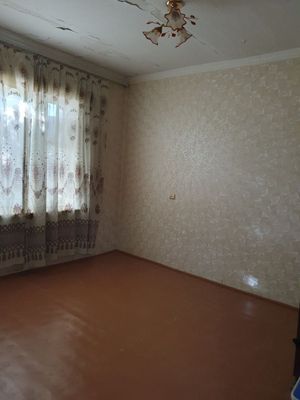 Продаю квартиру Янгиюль.