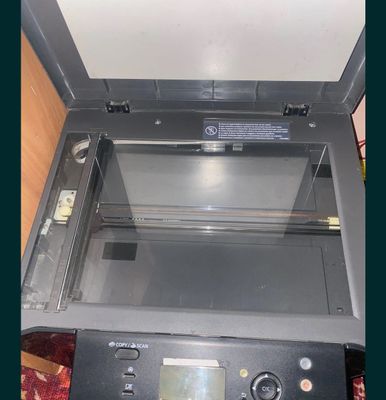 Canon 4010 madeli oq qora bir zaprafkada 550 ta