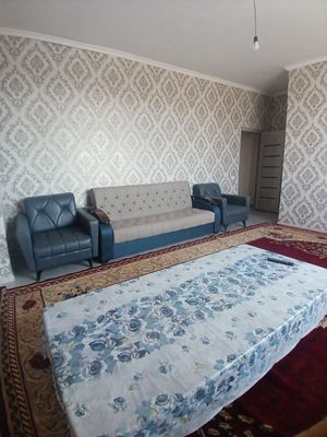 Buxoro shahar 7-mkrda 2 xonali uy ijaraga beriladi.