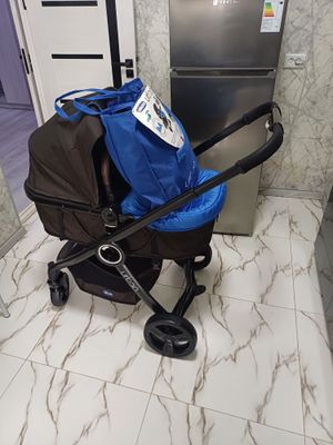 Продаётся фирменный трансформер коляска chicco Urban 2в1