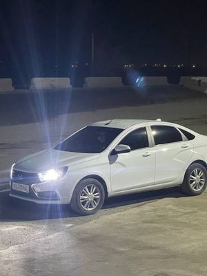 Lada Vesta 2018 Lüks mexanika 65000 yurgan narxi kelishiladi