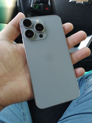 IPhone sotiladi.