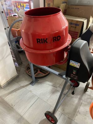 Бетономешалка 180L
