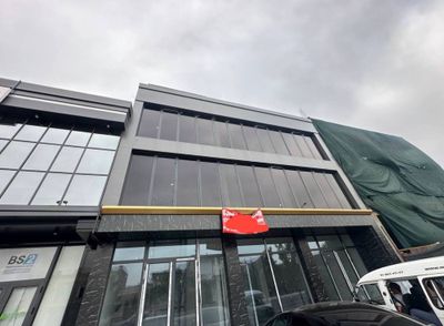 Сдается здание 1250 квадрат в Мирзо Улугбекском районе