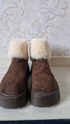 сапожки(зимние и осенний)UGG