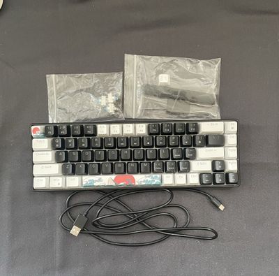 Игровая кастомная клавиатура механическая 60%
