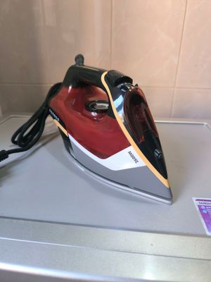 Паровой утюг Nikai 2600W