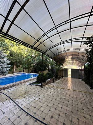 Продается уютная дача площадью 544 кв. м в живописном уголке Чарвака