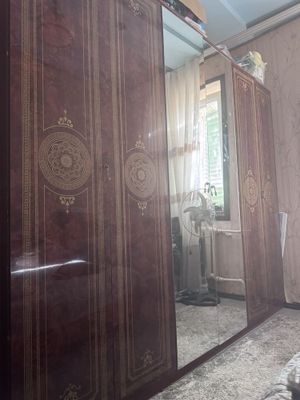 Шкаф продам 3 отделения