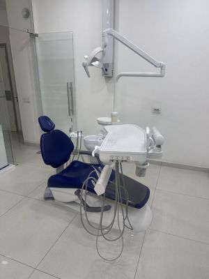 Kreslo sotiladi b/u bundan 4 ta bor