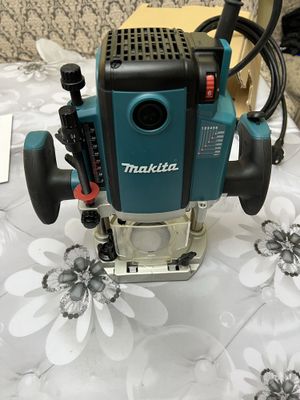 Makita RP2301FC фрезери — Янги, ишлатилмаган!