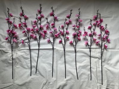 Продается новые искусственные ветки урюка для декора