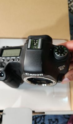 Canon EOS 6D Bodyni o'zi sotiladi