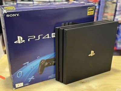 PS4 PRO 1TB сотилади уйинлари бор янги холатда каропка дакумент