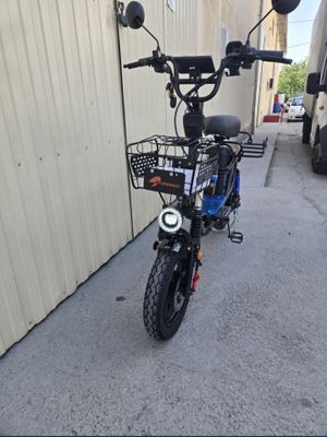 Monstir Largo sukuter