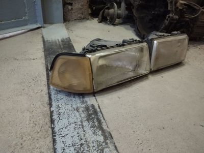 Peredniy fari audi b3