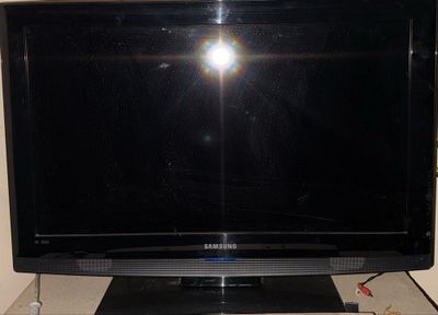 СРОЧНОО!! Продаётся теоевизор SAMSUNG PLAZA