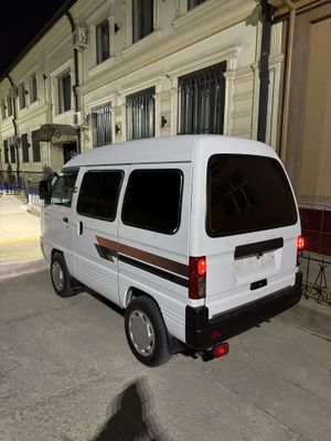 Chevrolet damas sotiladi