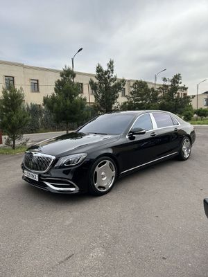 Mercedes-Benz W222 Maybach