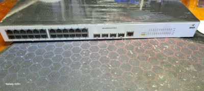 Продаётся управляемый POE коммутатор уровня 2 SNR-S2982G-24T-POE-E