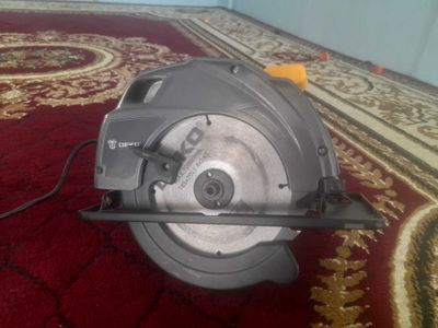 Циркулярная пила DEKO DKCS1800