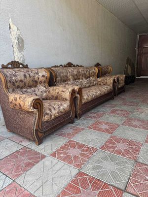 Диван и кресло продаются