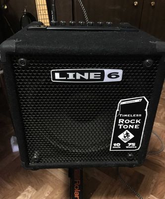 Продам басовый комбо усилитель LINE 6