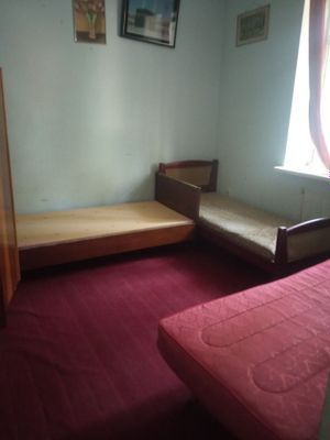 Uy ijara kvartirant bollalar kerak 2 ta. Qizlar ham boʻladi