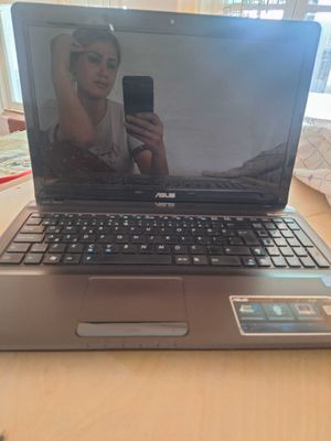ASUS Ноутбук..