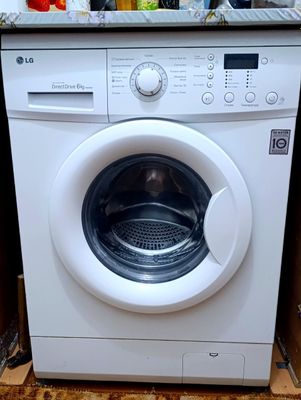 Срочно! Не дорого продается стиральная машина автомат, марки LG.