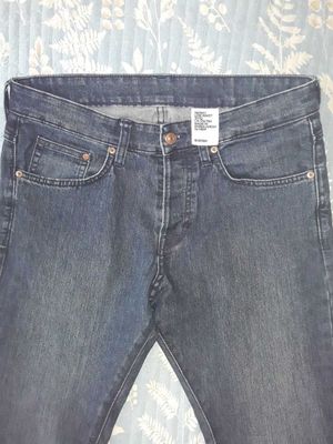 Продаю новые фирменные джинсы H&M DENIM р 31 звоните смело