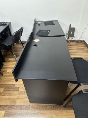 kompyuterniy stolla sotiladi