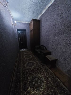 1 киши керак эркак киши квартирага алохида бита хона берилади узига