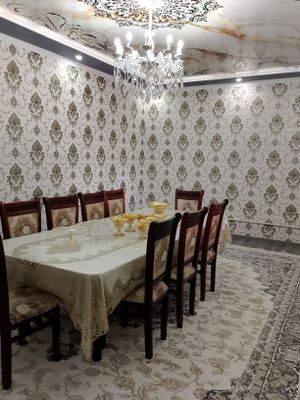 Олмалик эвалакда янги ховли уй 7хона
