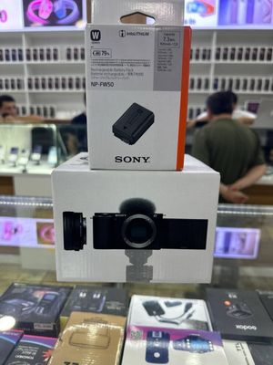Sony zv e 10 sotiladi olinganiga hech qancha bolmapti