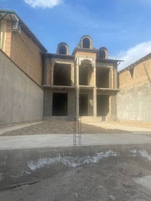 Продаётся Дом Коробка 5.5 соток центр Луначарского Мирзо Улугбек