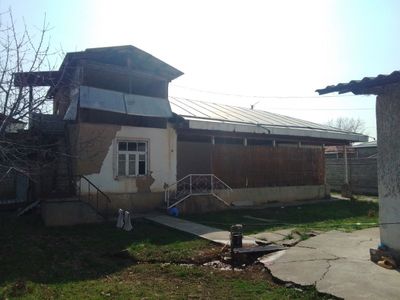 Yukori chirchiq tumani Navroz maxallasi Binokor kochasi 19.