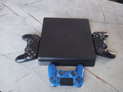 PlayStation 4 $$$