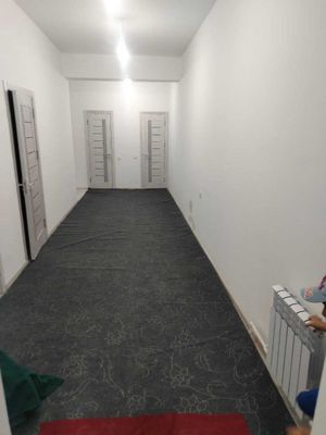 Қарши шахрида умидага яқин жойда, шароитлари бор бўлган квартира.