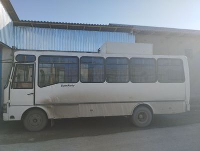 Isuzu avtobus sotiladi