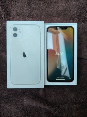 IPhone 11 белый. 128 гб